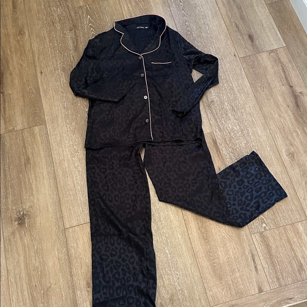 Tart Intimates Black Leopard PJ’s Size S Silky Cozy